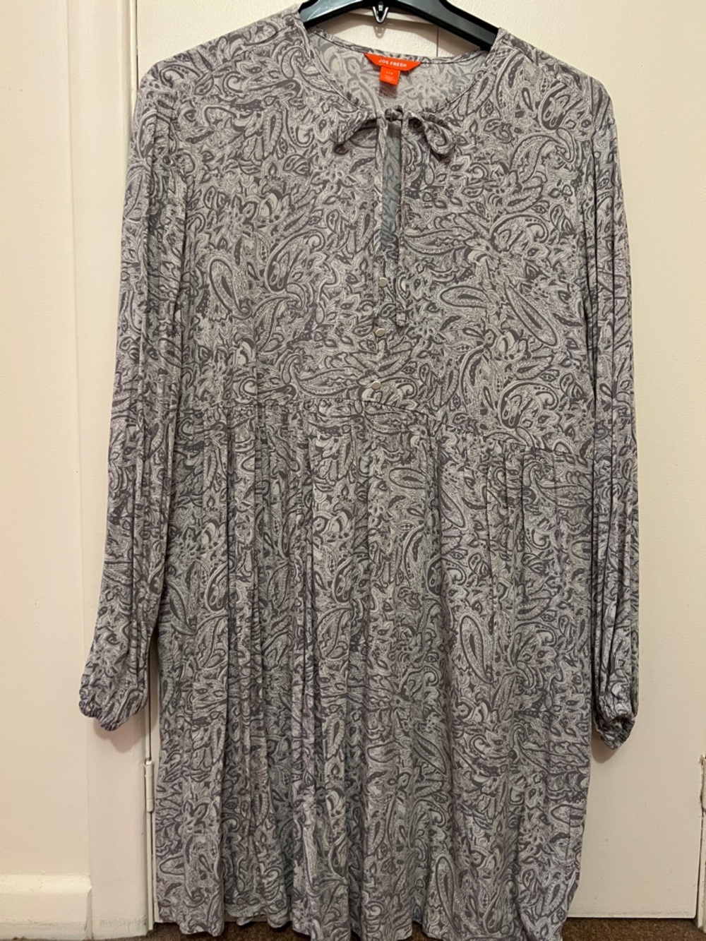 Gray Paisley Long-Sleeve Women’s Dress